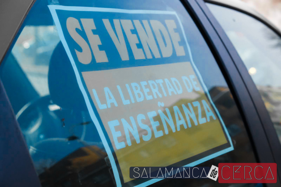 ley celaá manifestación coches_-33