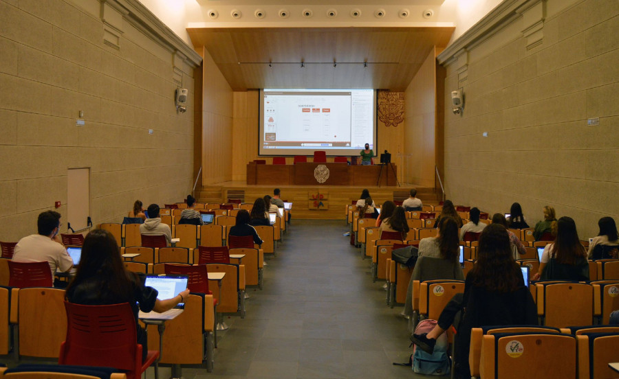 Clase en el Auditorio San Juan Pablo II