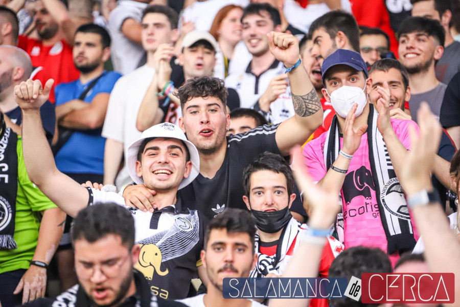 AMBIENTE   Unionistas de Salamanca CF vs CD Calahorra (2 0) 21 05 2022 58