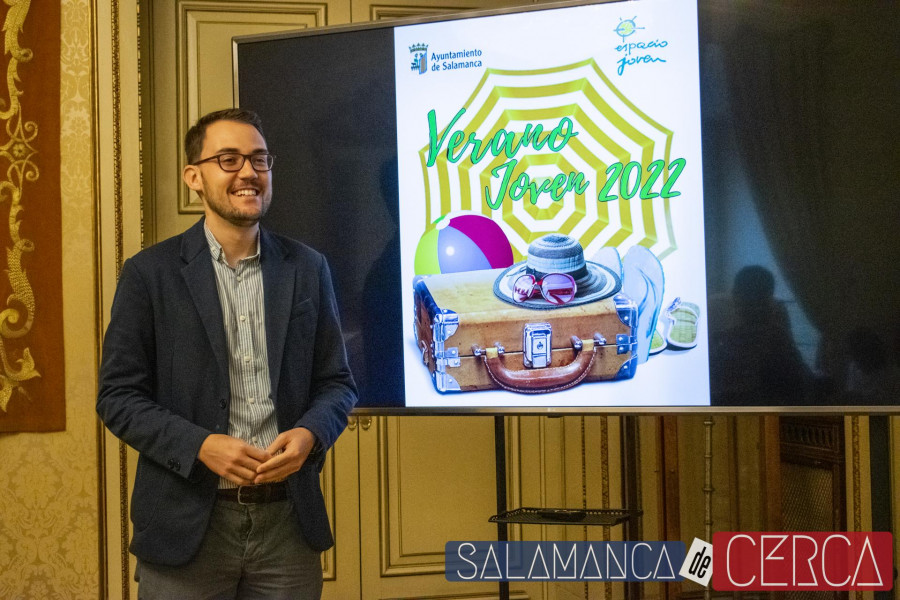 El concejal de Juventud presenta una nueva edición del Verano Joven 2022. 1