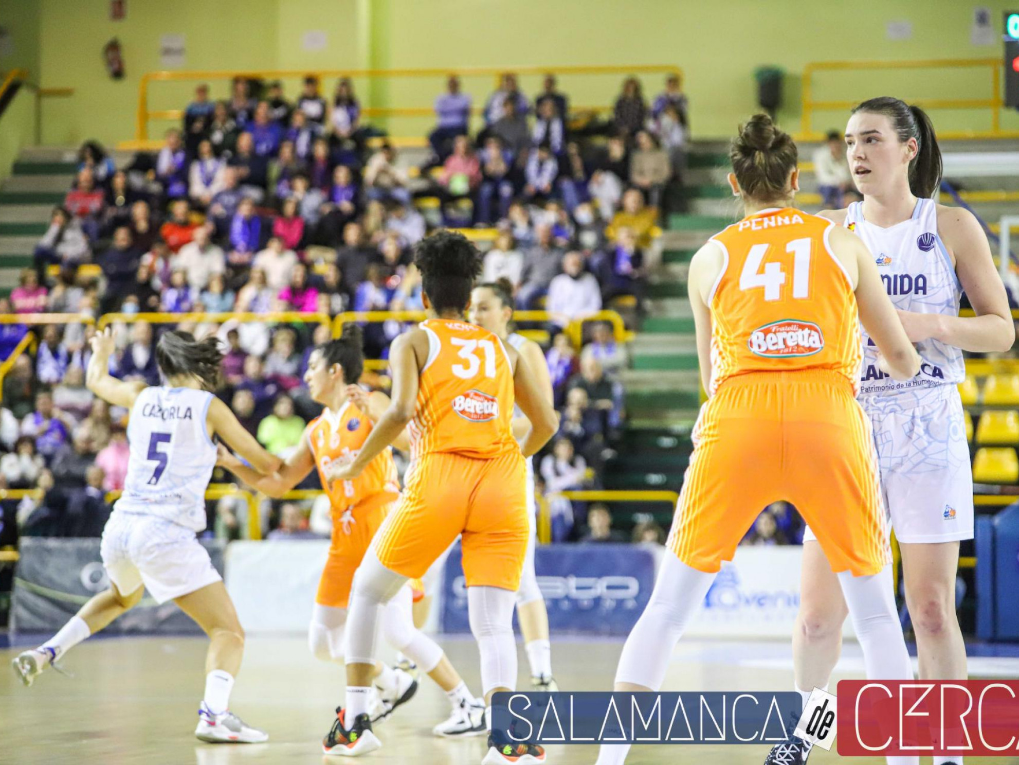 Perfumerías Avenida vs Famila Schio