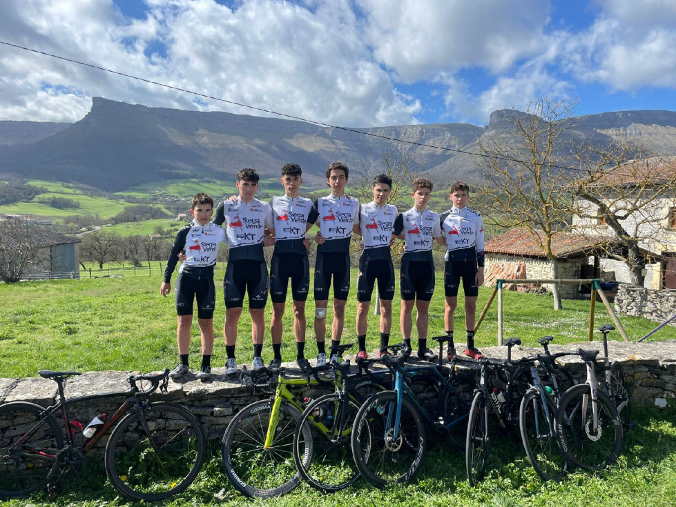 Grupo bira cadetes promesal