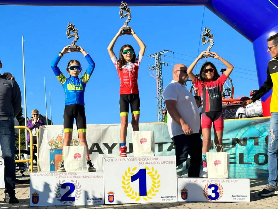 Podio Daida Garcia y Martina Santos en Guijuelo   ECS