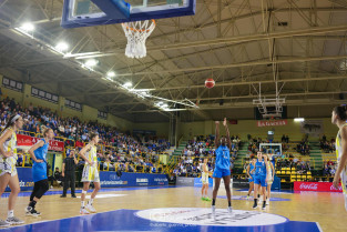 25 11 2023 Perfumerias avenida vs Cadi La Seu F 9949